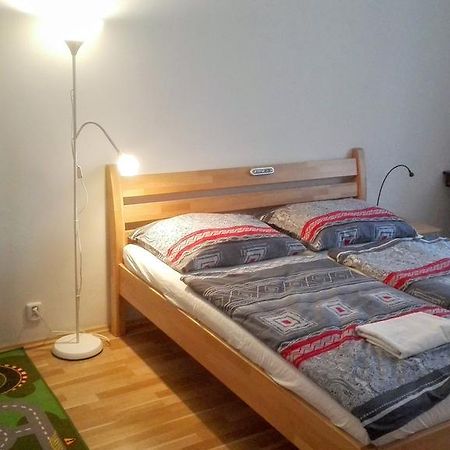Jezerka Apartments Praga Esterno foto