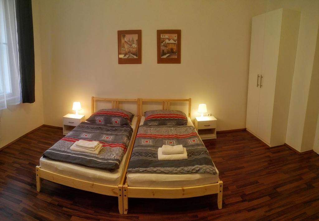 Jezerka Apartments Praga Esterno foto