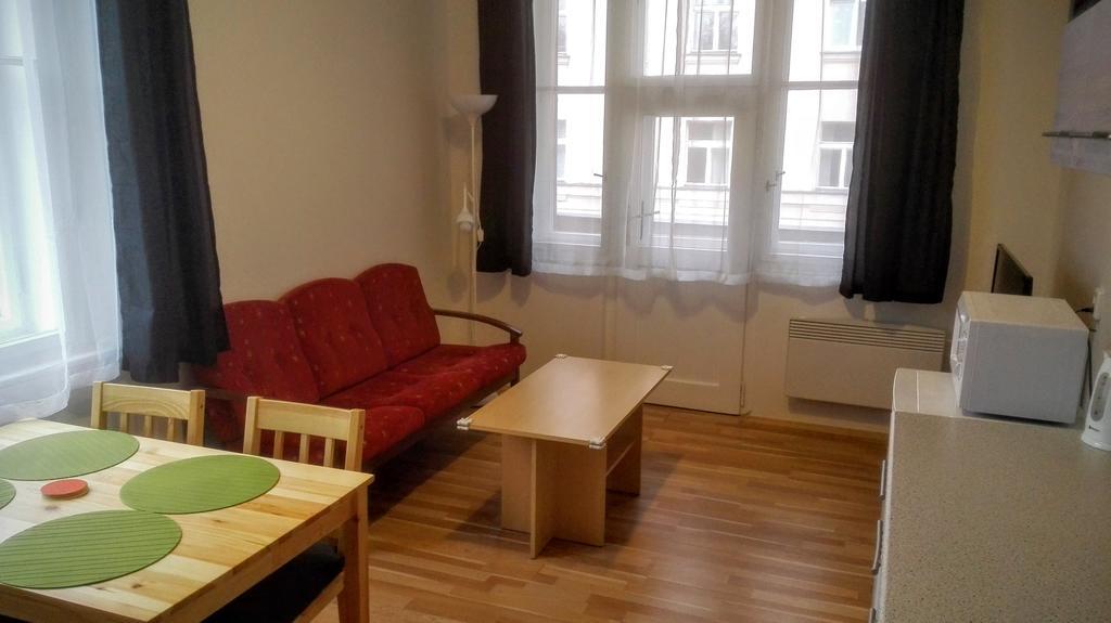 Jezerka Apartments Praga Esterno foto