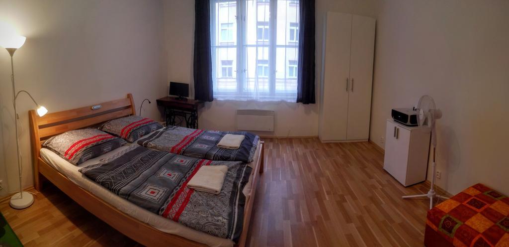 Jezerka Apartments Praga Esterno foto