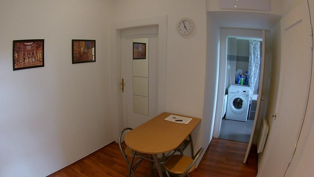 Jezerka Apartments Praga Esterno foto