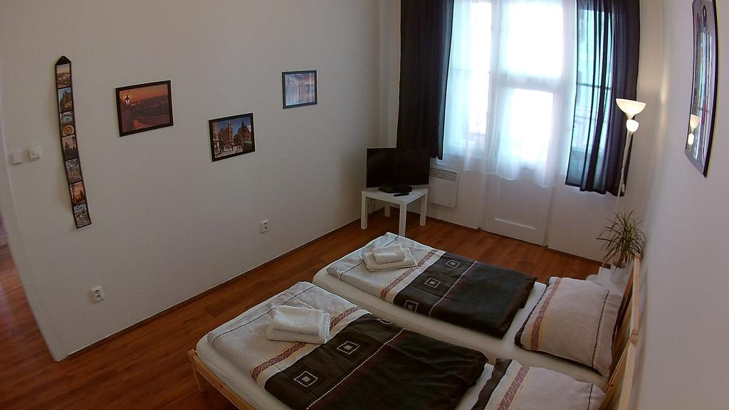 Jezerka Apartments Praga Esterno foto