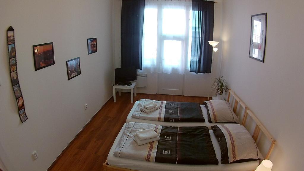 Jezerka Apartments Praga Esterno foto
